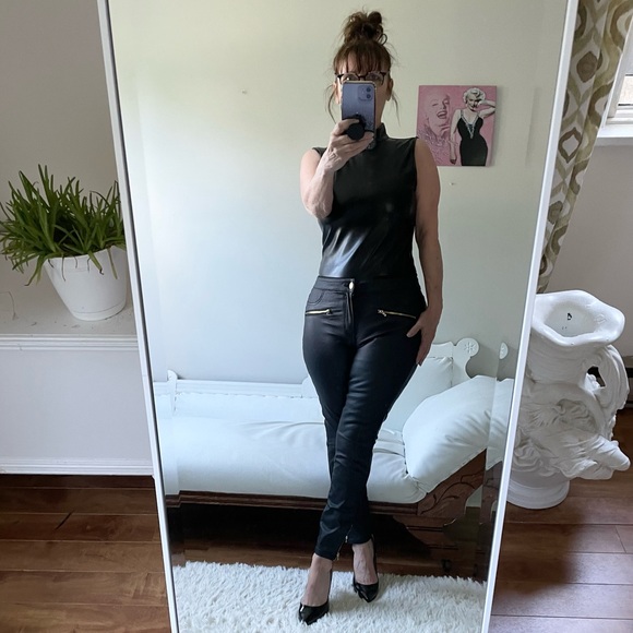 REFUGE BLACK FAUX LEATHER SKINNY PANTS ANKLE ZIPPERS POCKETS STRETCH - Picture 13 of 13